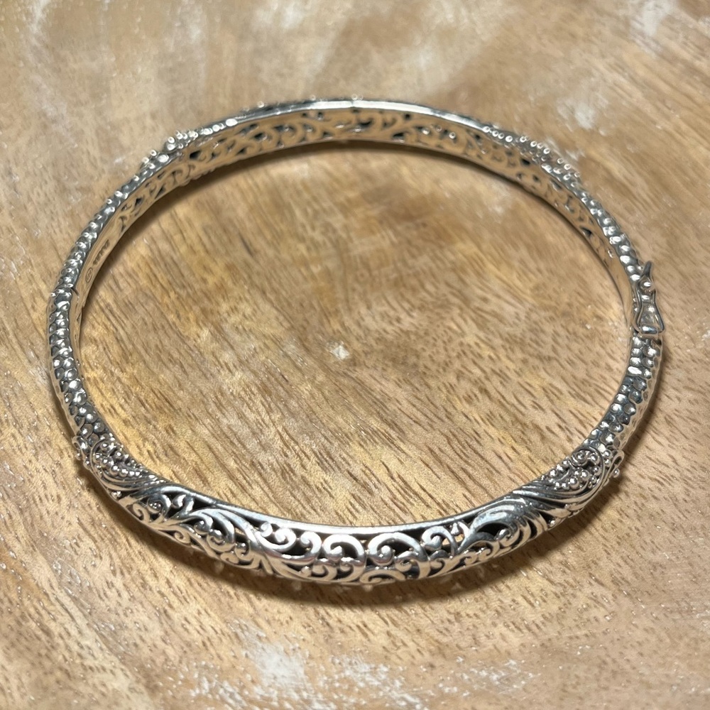 Sarda Artisan Sterling Silver Cut Out Filigree Scroll Hinged Bangle - Picture 3 of 16